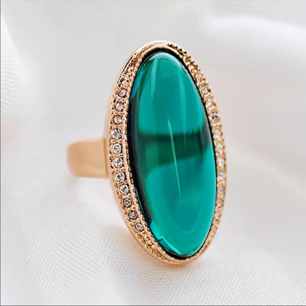 18k rose gold green Austrian gemstone ring women’s - Picture 2 of 5
